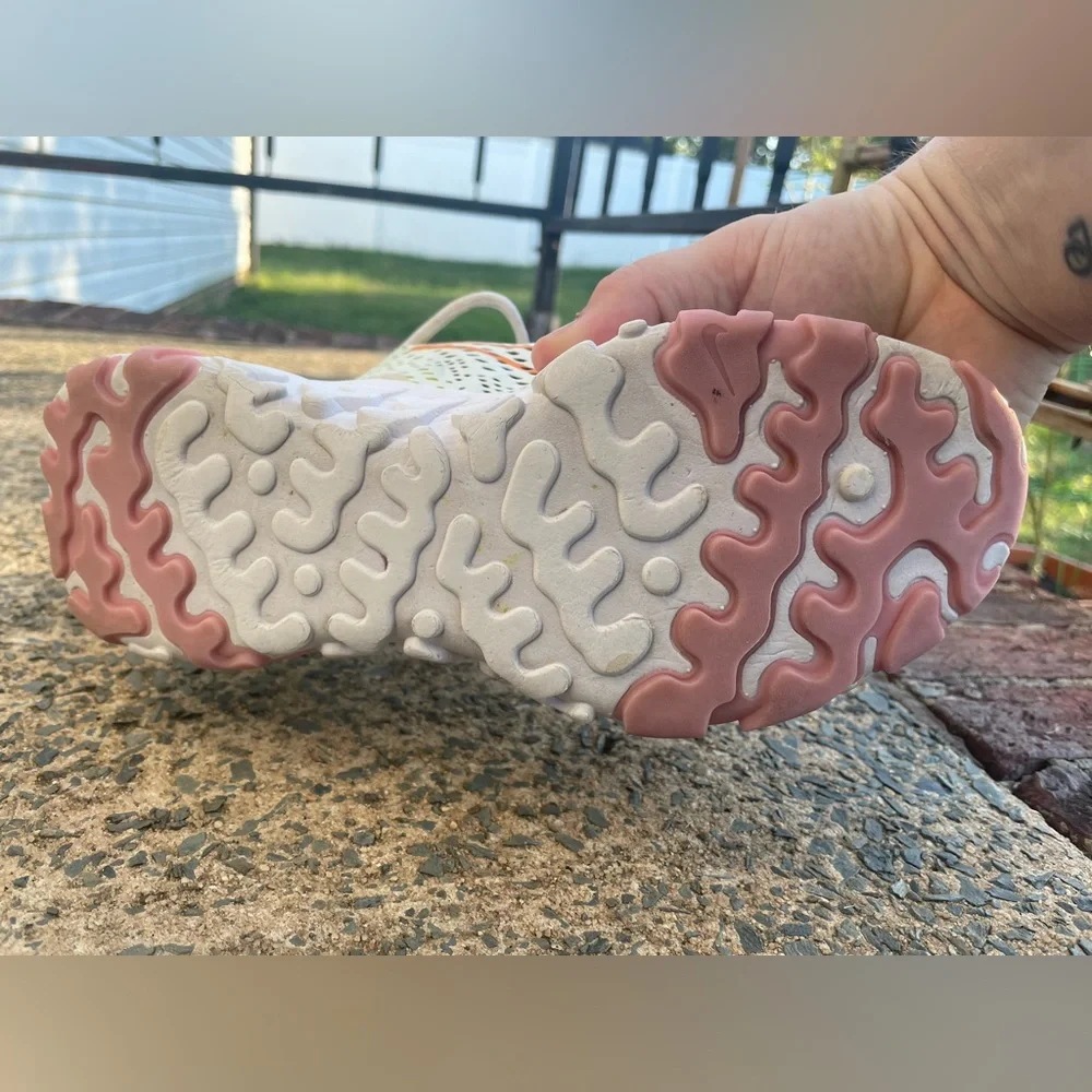 Women’s Nike React Vision Pure Platinum Workout Sneakers - Picture 9 of 9